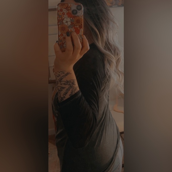 Shear Kiss Baseball Style Tee - Picture 3 of 7